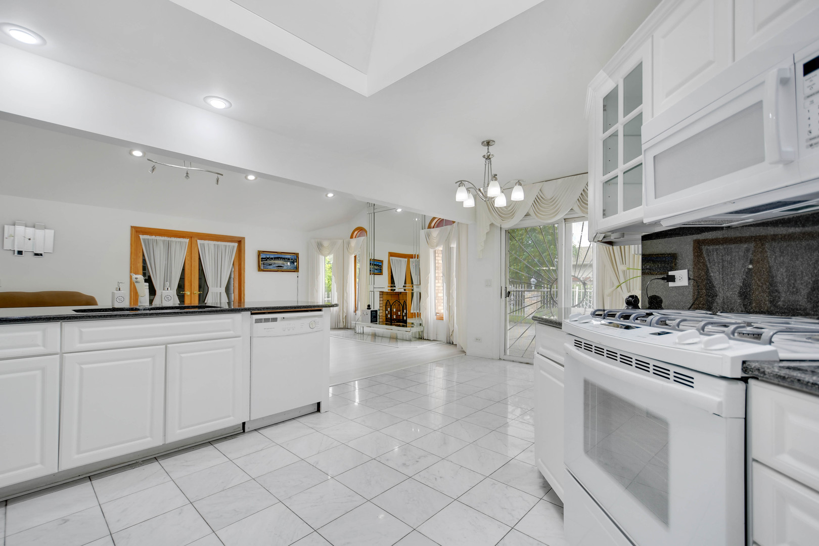 14650 Lamon Avenue Midlothian, IL 60445 - Photo 15 of 42