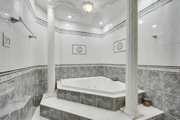 $494,873 | 14650 Lamon Avenue, Midlothian, IL 60445