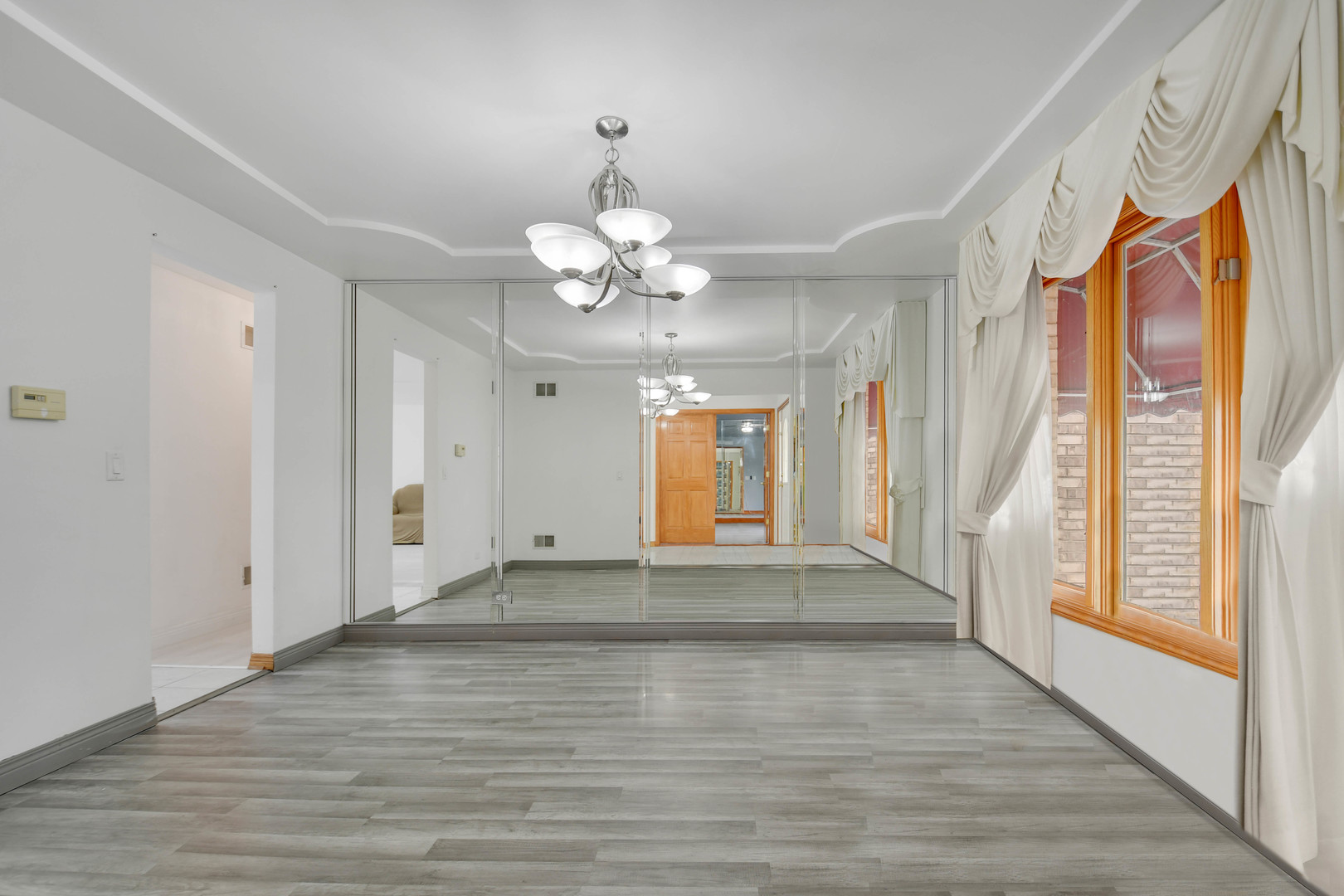 14650 Lamon Avenue Midlothian, IL 60445 - Photo 5 of 42