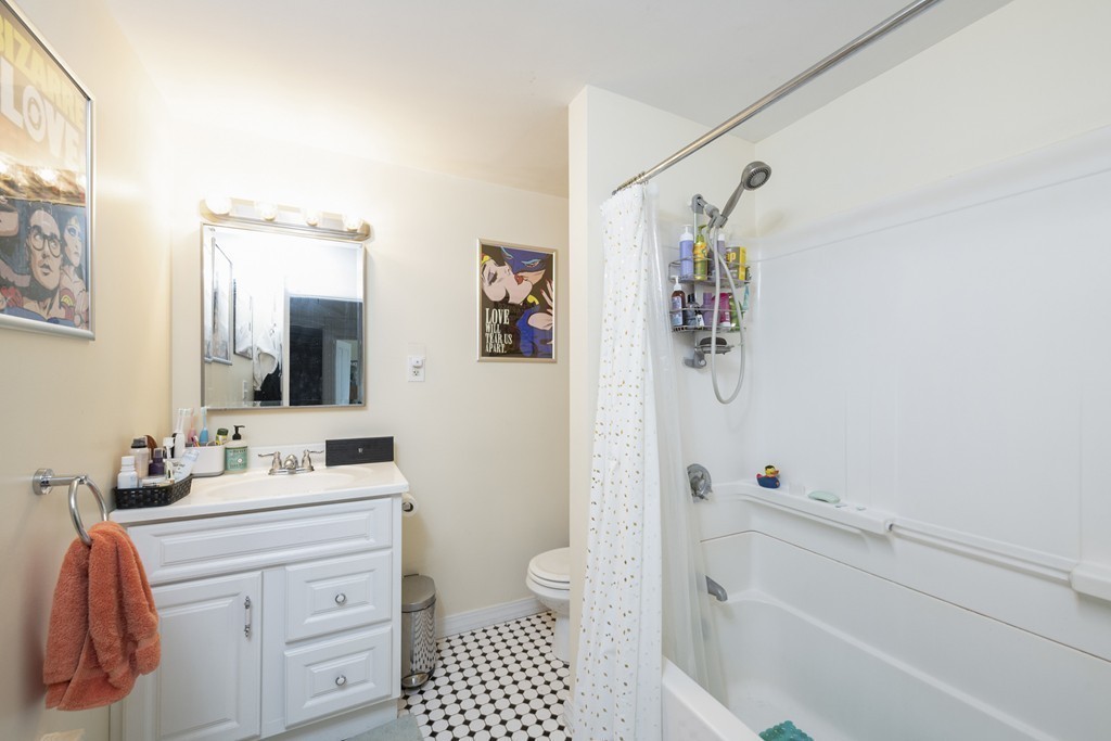 49 Bennett Street Boston, MA 02135 - Photo 18 of 24