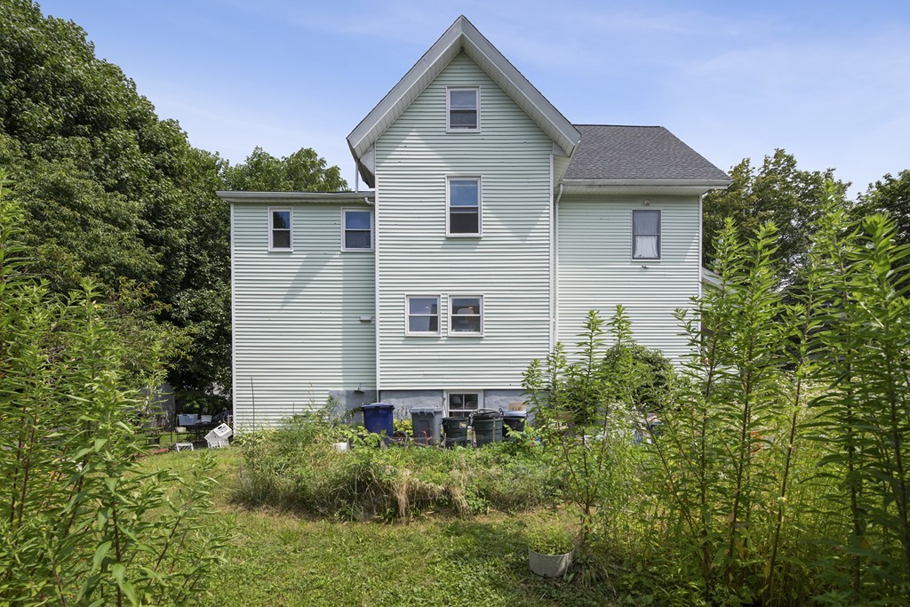 49 Bennett Street Boston, MA 02135 - Photo 3 of 24