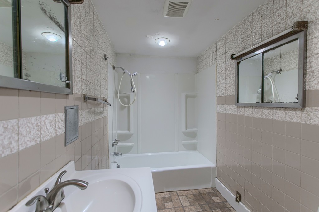 218 Richardson Road Fitchburg, MA 01420 - Photo 16 of 28 Gallery Image 16