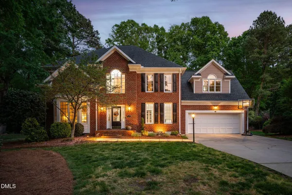 $869,000 | 105 Fifemoor Court, Cary, NC 27518