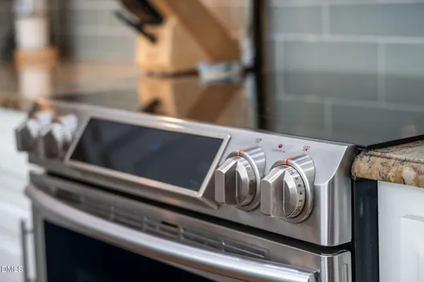 $869,000 | 105 Fifemoor Court, Cary, NC 27518