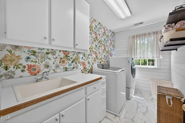 $869,000 | 105 Fifemoor Court, Cary, NC 27518