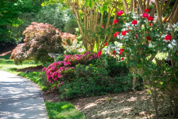 $869,000 | 105 Fifemoor Court, Cary, NC 27518