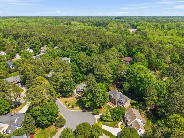 $869,000 | 105 Fifemoor Court, Cary, NC 27518
