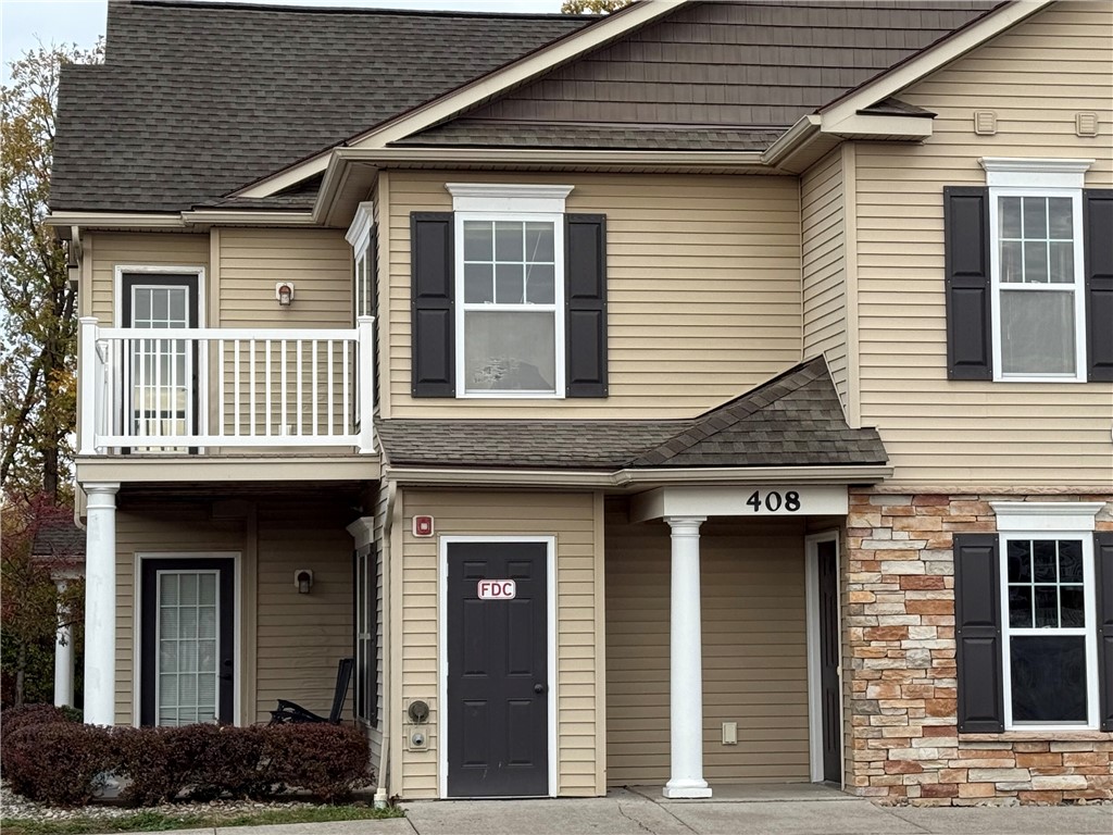 Covered entrance to 408 and balcony