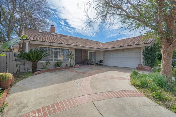 $935,000 | 23514 VÃa Decano, Valencia, CA 91355