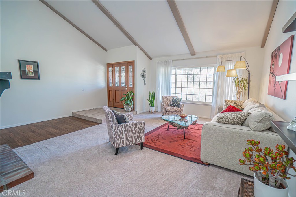 23514 Vía Decano Valencia, CA 91355 - Photo 19 of 59