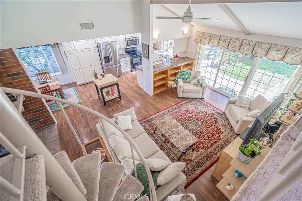 23514 Vía Decano Valencia, CA 91355 - Photo 26 of 59