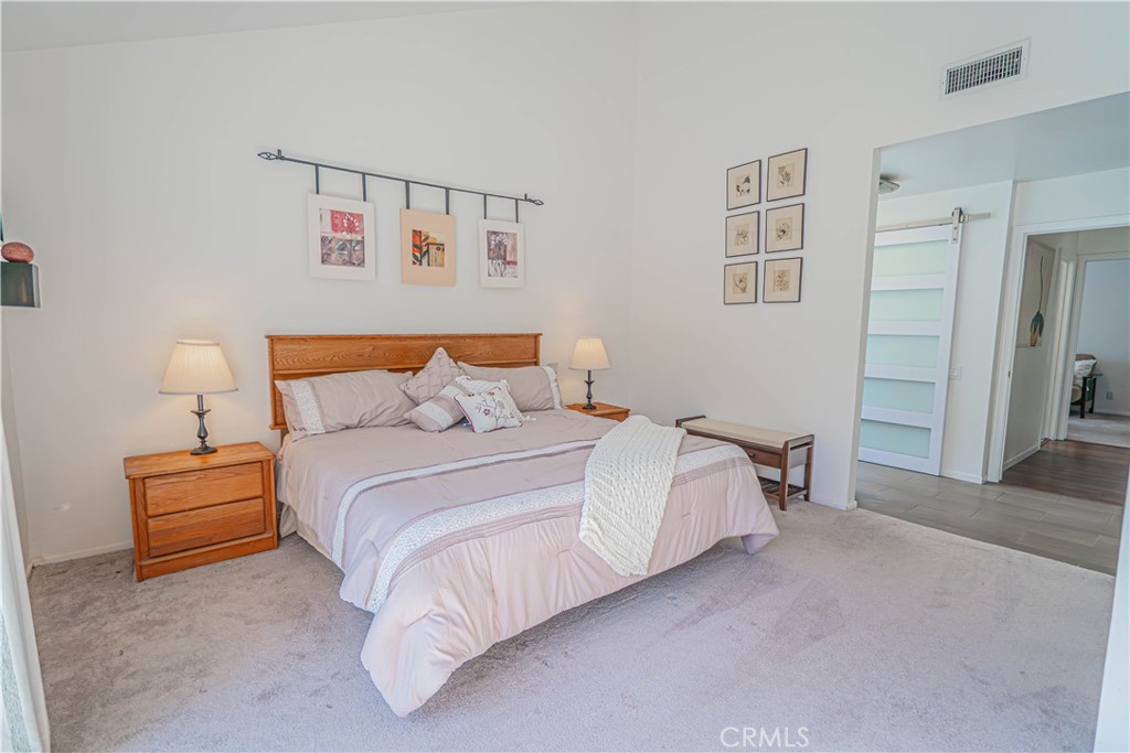 23514 Vía Decano Valencia, CA 91355 - Photo 31 of 59