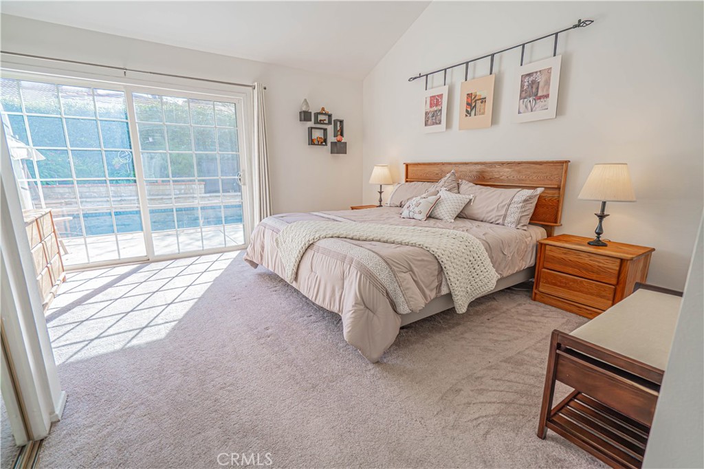 23514 Vía Decano Valencia, CA 91355 - Photo 32 of 59