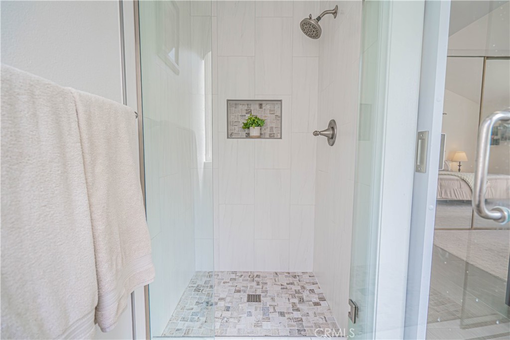 23514 Vía Decano Valencia, CA 91355 - Photo 35 of 59