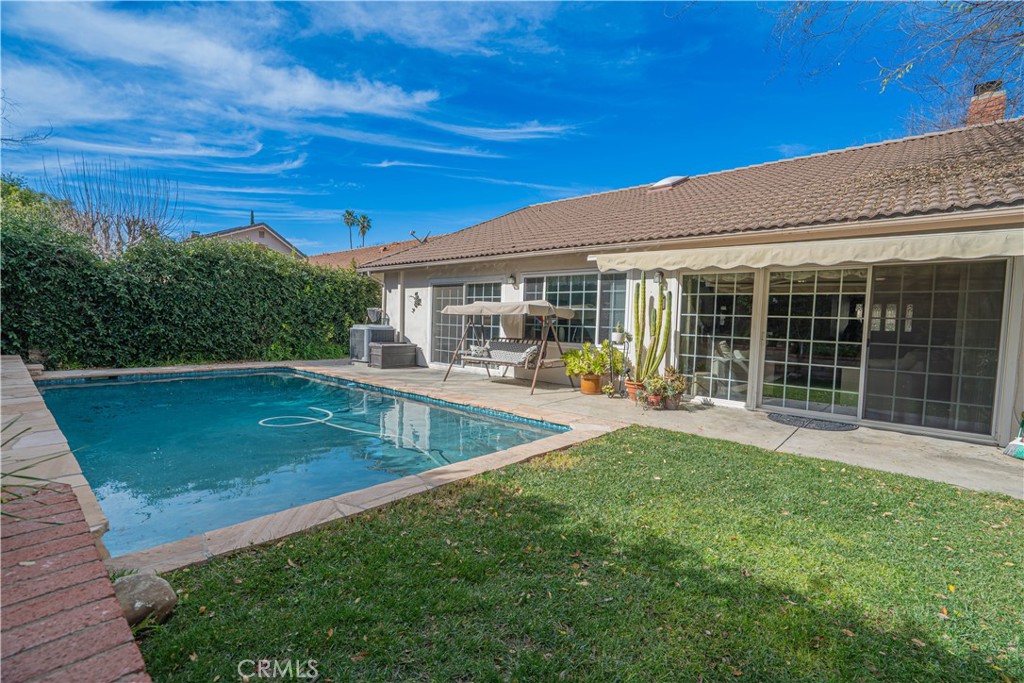 23514 Vía Decano Valencia, CA 91355 - Photo 42 of 59