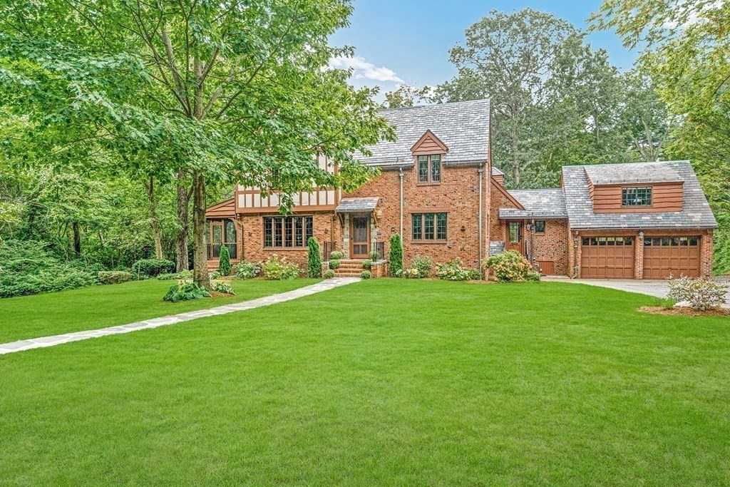 118 Hundreds Road Wellesley, MA 02481 - Photo 4 of 35 front view of a house with a yard