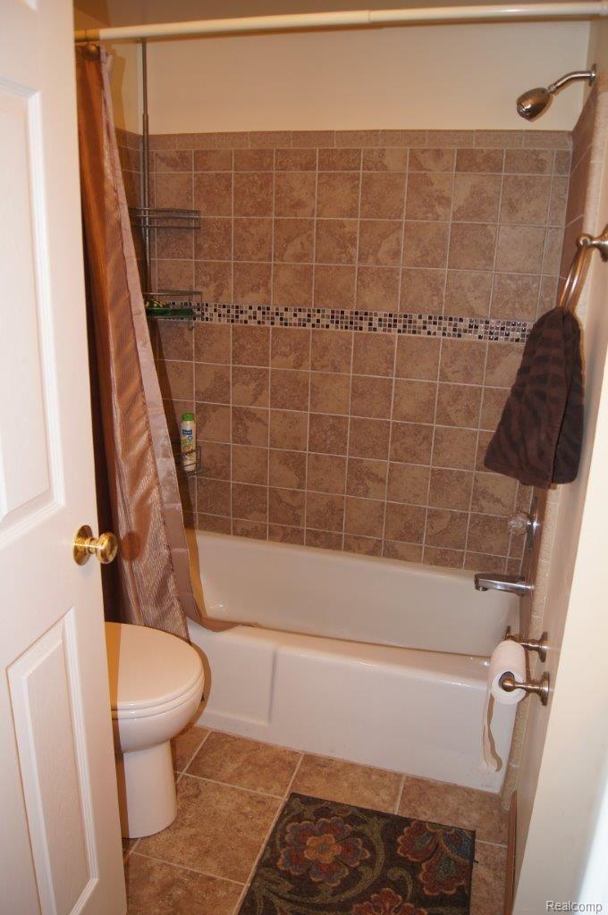 1696 Peppermill Road Lapeer, MI 48446 - Photo 22 of 35 DSC08052.jpg