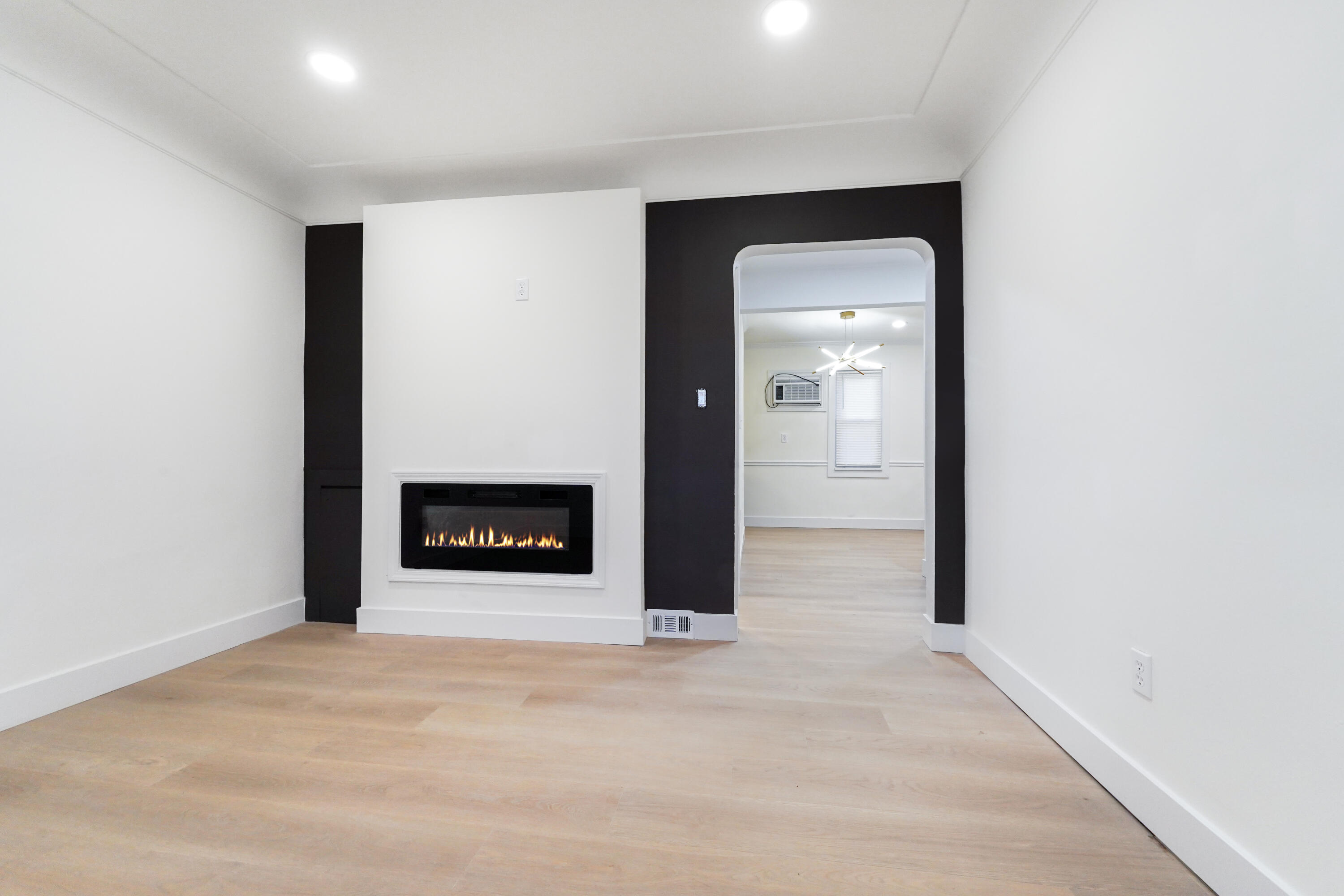 23039 Cushing Avenue Eastpointe, MI 48021 - Photo 14 of 44 Photo Nov 12 2025, 5 57 58 PM