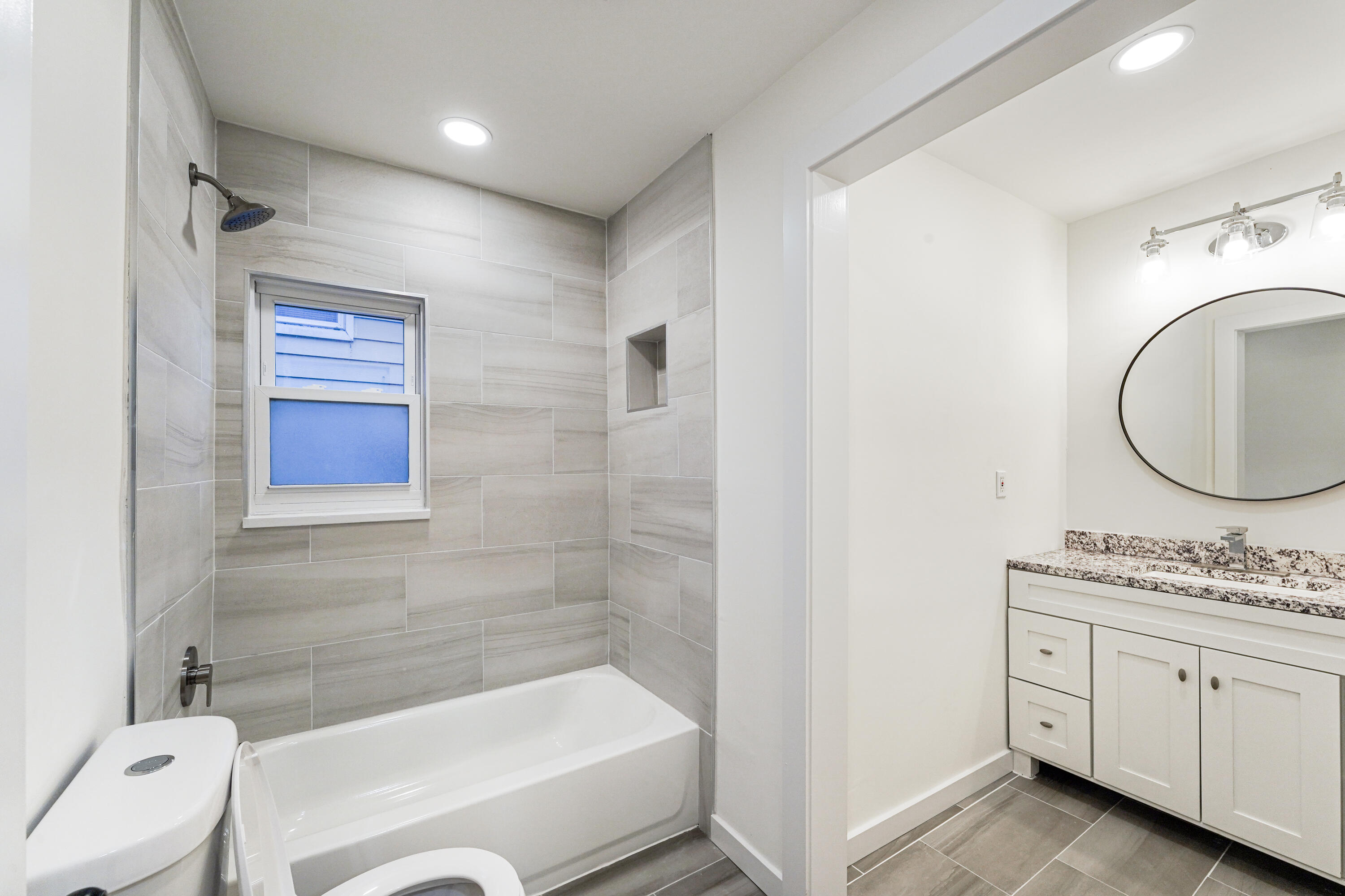 23039 Cushing Avenue Eastpointe, MI 48021 - Photo 7 of 44 Photo Nov 12 2025, 5 58 25 PM