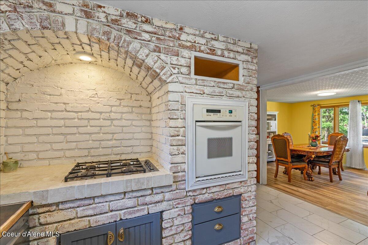3506 Buckskin Road Coeur D'Alene, ID 83815 - Photo 14 of 65 21-Kitchen