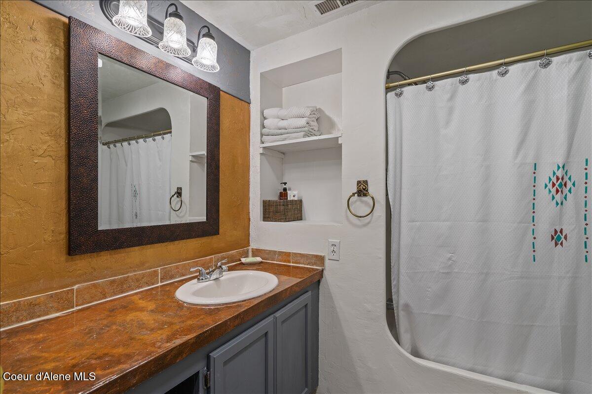 3506 Buckskin Road Coeur D'Alene, ID 83815 - Photo 44 of 65 43 Downstairs Bath