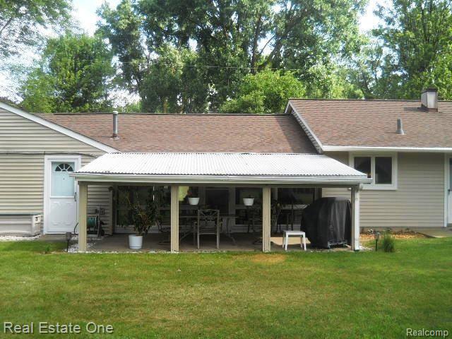 6536 Mayfair Road Utica, MI 48317 - Photo 15 of 17 DSCN5197.JPG