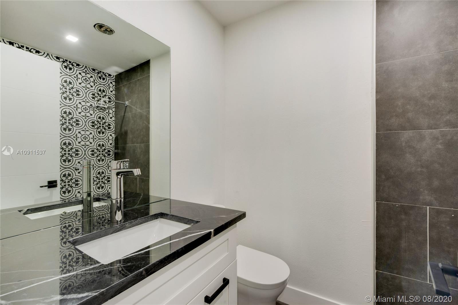 420 Blue Road Coral Gables, FL 33146 - Photo 14 of 17 Gallery Image 14