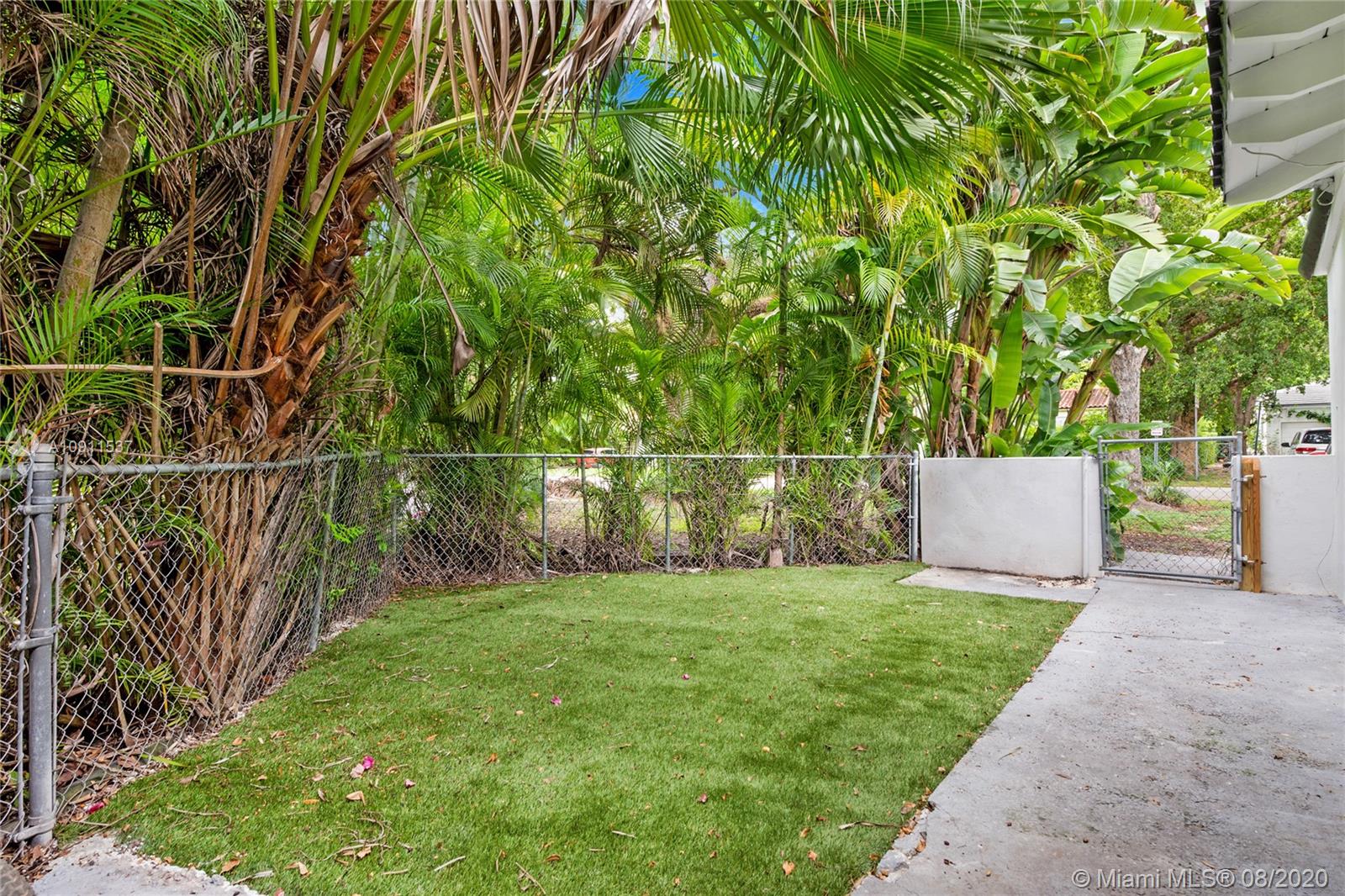 420 Blue Road Coral Gables, FL 33146 - Photo 16 of 17 Gallery Image 16