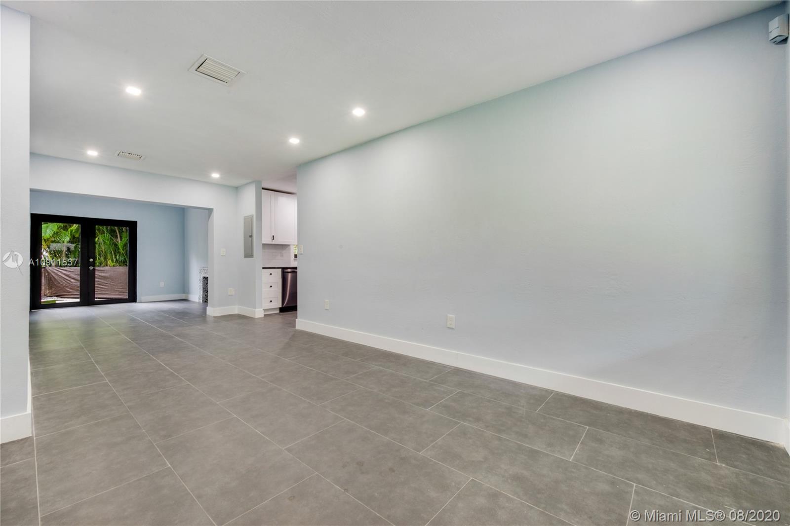 420 Blue Road Coral Gables, FL 33146 - Photo 6 of 17 Gallery Image 6
