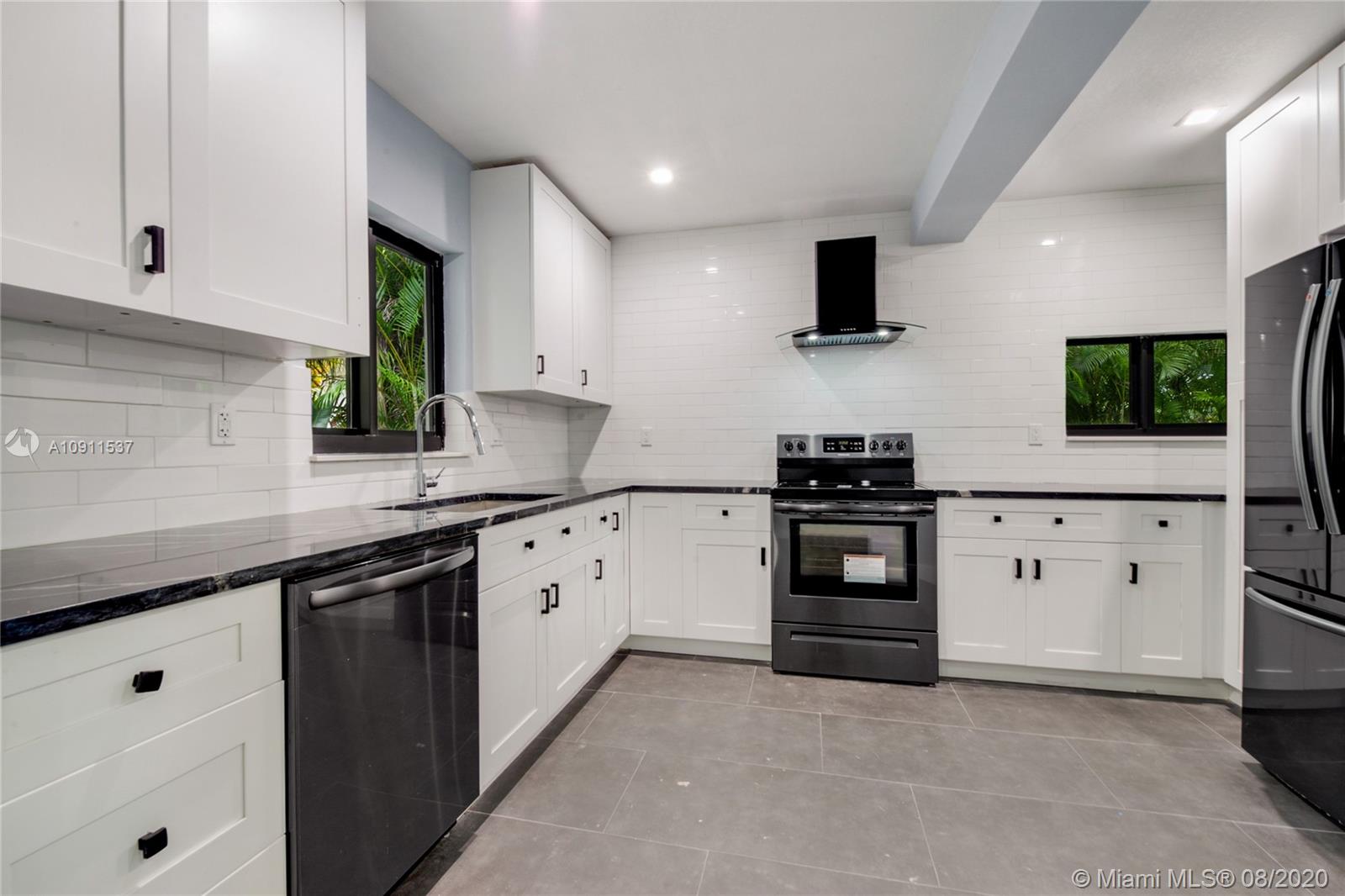 420 Blue Road Coral Gables, FL 33146 - Photo 8 of 17 Gallery Image 8