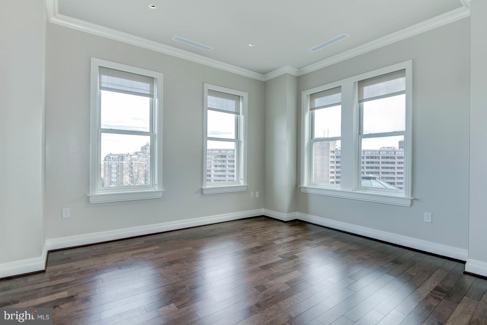 2700 Woodley Road Northwest, Unit PH1 Washington, DC 20008 - Photo 12 of 30 Dining Room