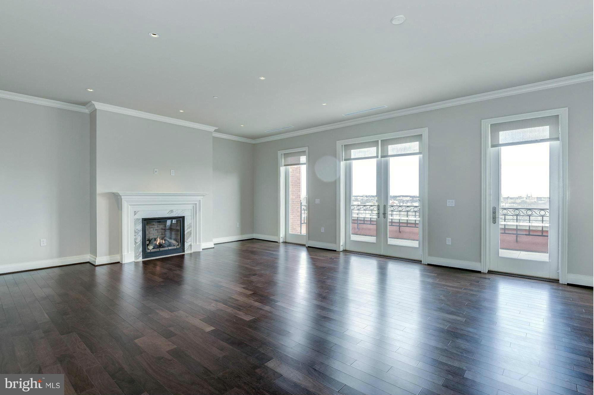 2700 Woodley Road Northwest, Unit PH1 Washington, DC 20008 - Photo 5 of 30 Living Room