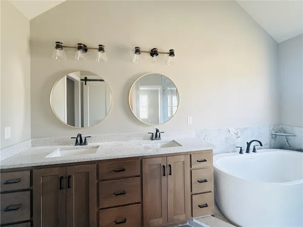 $759,900 | 18130 Northwest 127th Street, Platte City, MO 64079
