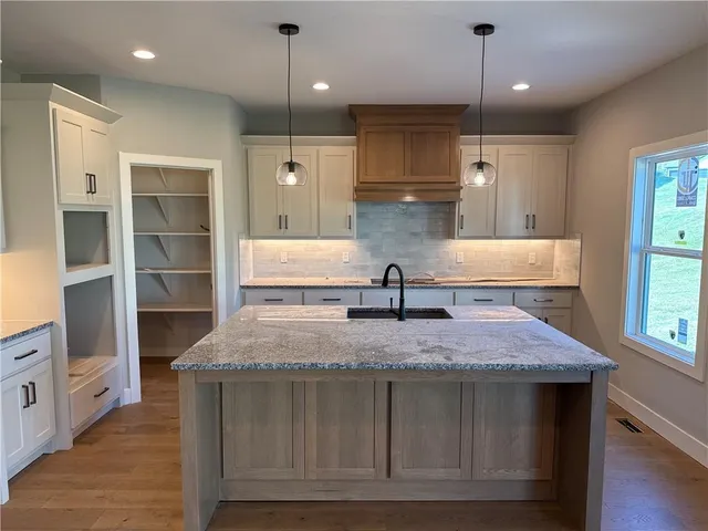 $799,900 | 18130 Northwest 127th Street, Platte City, MO 64079