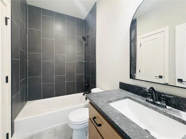 $759,900 | 18130 Northwest 127th Street, Platte City, MO 64079