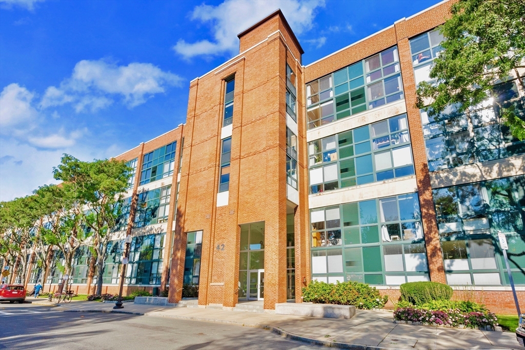 42 8th Street, Unit 1301 Boston, MA 02129 - Photo 15 of 23 a front view of a building