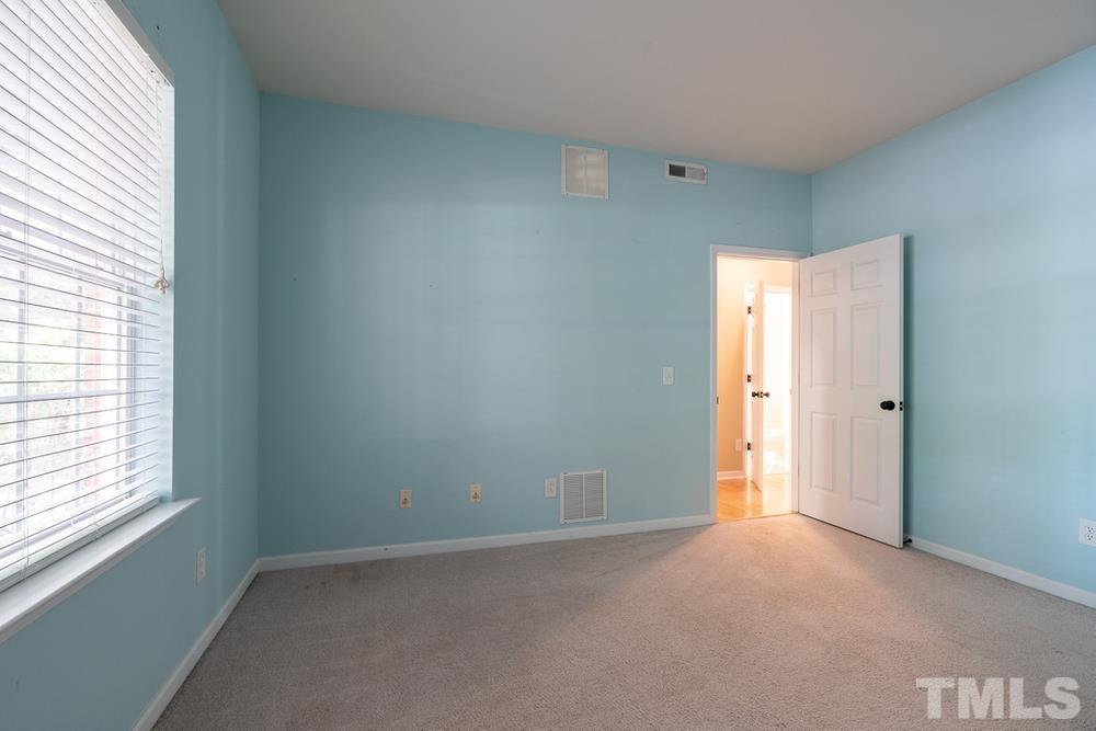 7216 Galon Glen Road Raleigh, NC 27613 - Photo 7 of 30