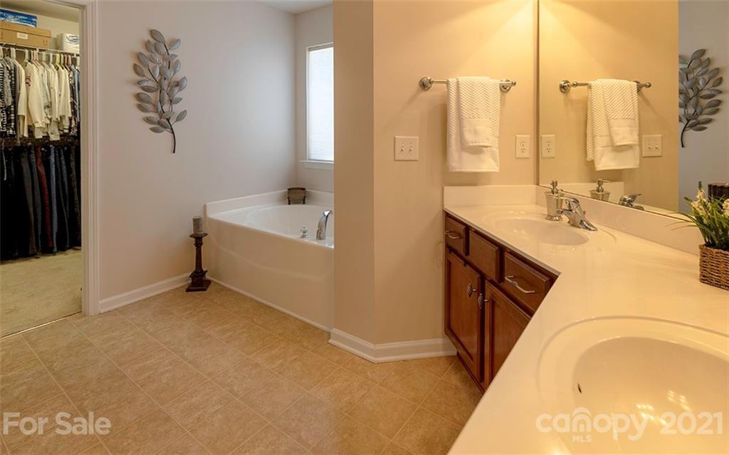 16128 Raptor Court Charlotte, NC 28278 - Photo 13 of 47 Gallery Image 13