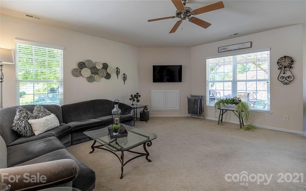 16128 Raptor Court Charlotte, NC 28278 - Photo 3 of 47 Gallery Image 3