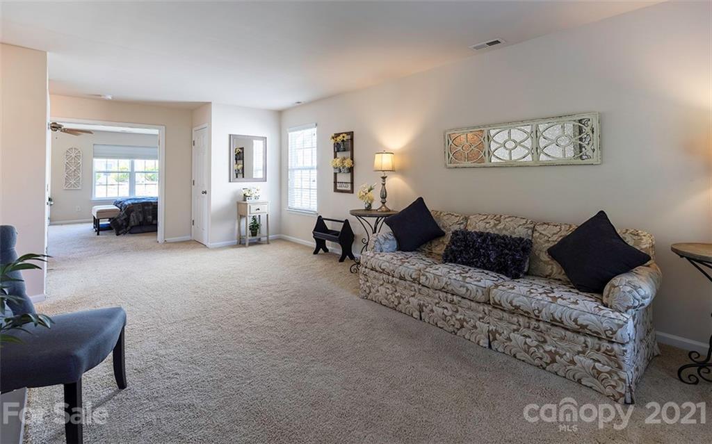 16128 Raptor Court Charlotte, NC 28278 - Photo 32 of 47 Gallery Image 32