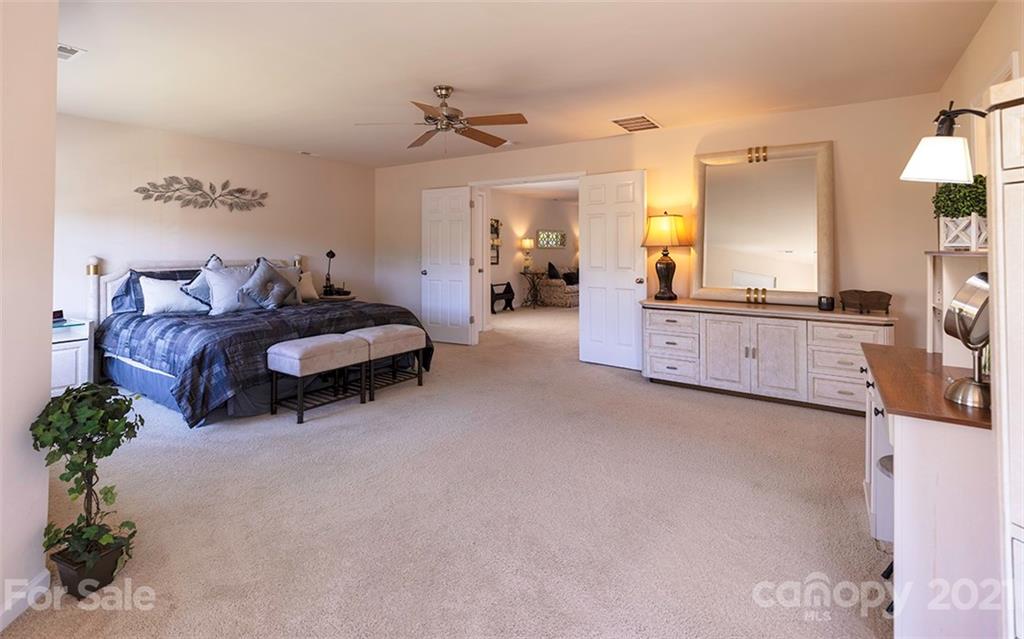 16128 Raptor Court Charlotte, NC 28278 - Photo 8 of 47 Gallery Image 8