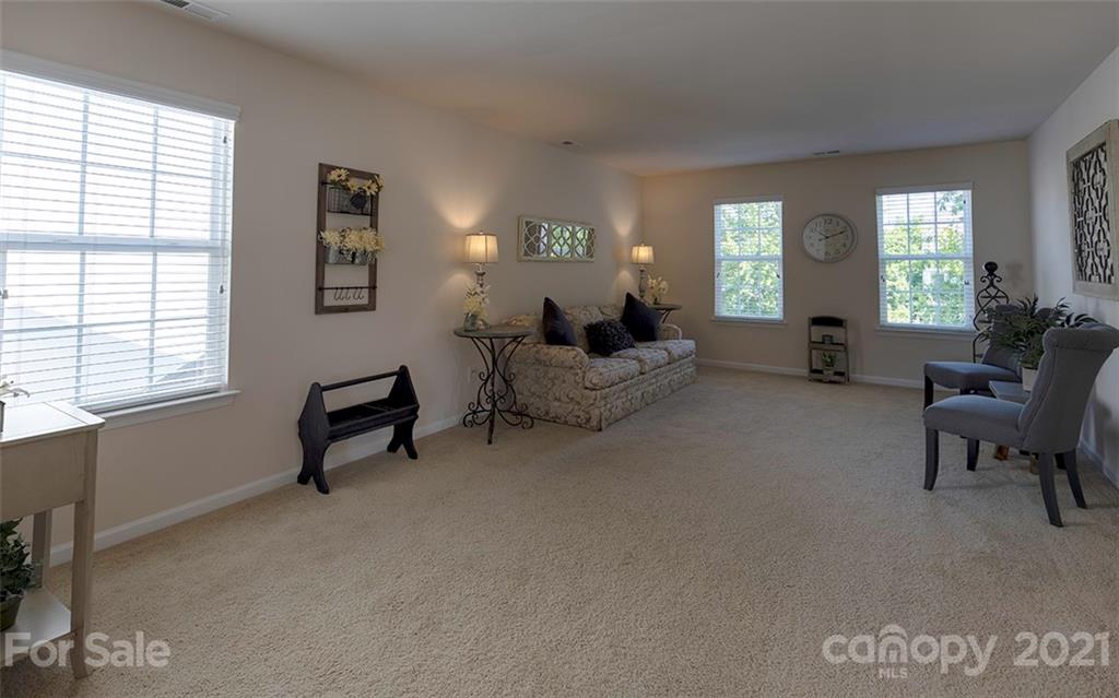 16128 Raptor Court Charlotte, NC 28278 - Photo 10 of 47 Gallery Image 10