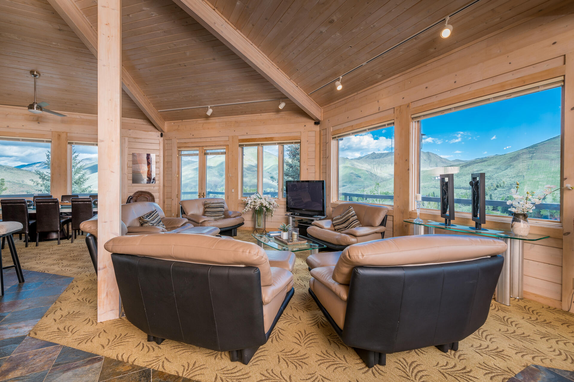 24 Rodeo Drive Blaine County, ID 83333 - Photo 14 of 58 Great room with views