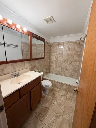 $1,650 | 5850 West 87th Street, Unit 2A, Burbank, IL 60459