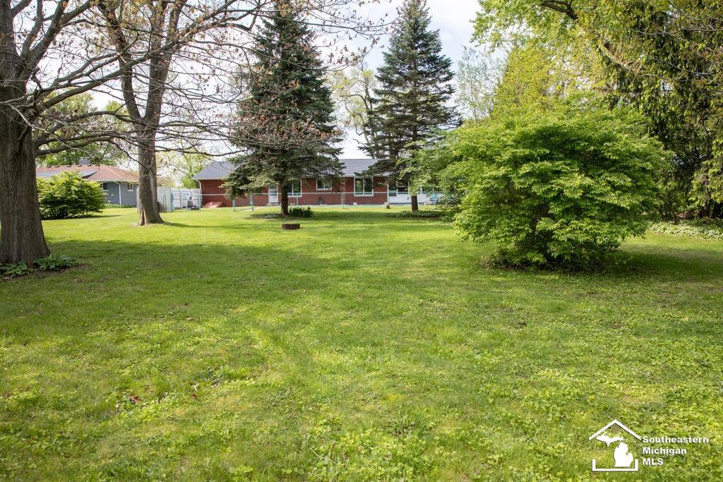 4666 East Dunbar Road Monroe, MI 48161 - Photo 4 of 37