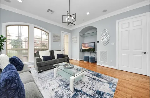 $519,000 | 3303 Bingham Manor Lane, Houston, TX 77056