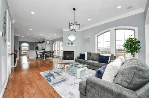 $519,000 | 3303 Bingham Manor Lane, Houston, TX 77056