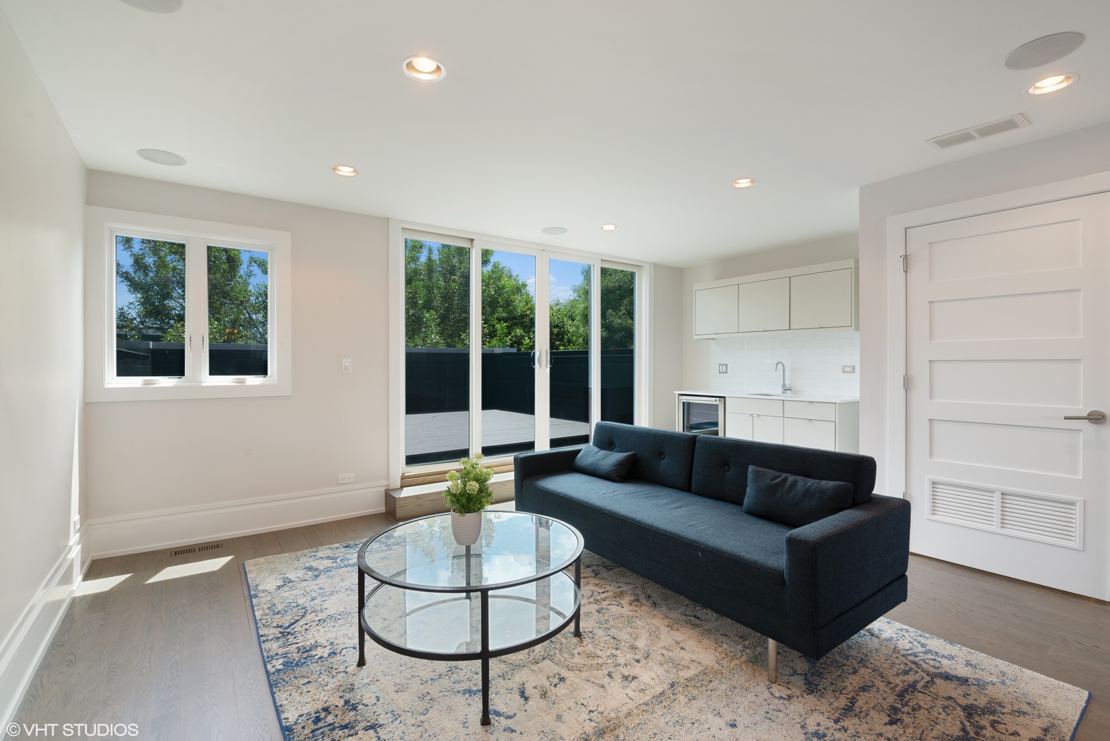 1428 West Wolfram Street Chicago, IL 60657 - Photo 37 of 47 a living room with furniture and a large window