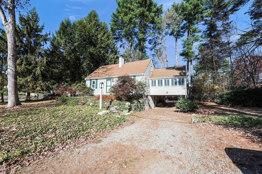8 Spring Street Norfolk, MA 02056 - Photo 5 of 39 Gallery Image 5