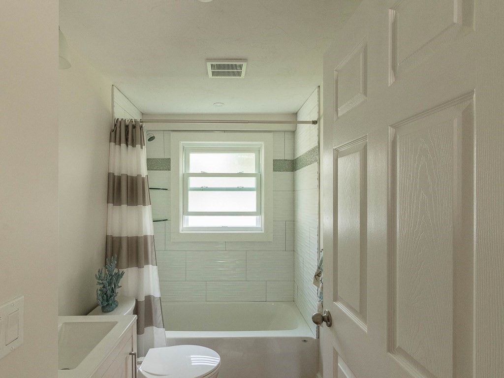 278 Kingsley Road Hull, MA 02045 - Photo 16 of 36 Gallery Image 16